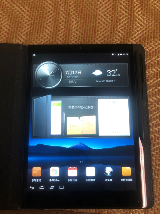 E人E本T11手写Pad，闲置着，出，屏幕...