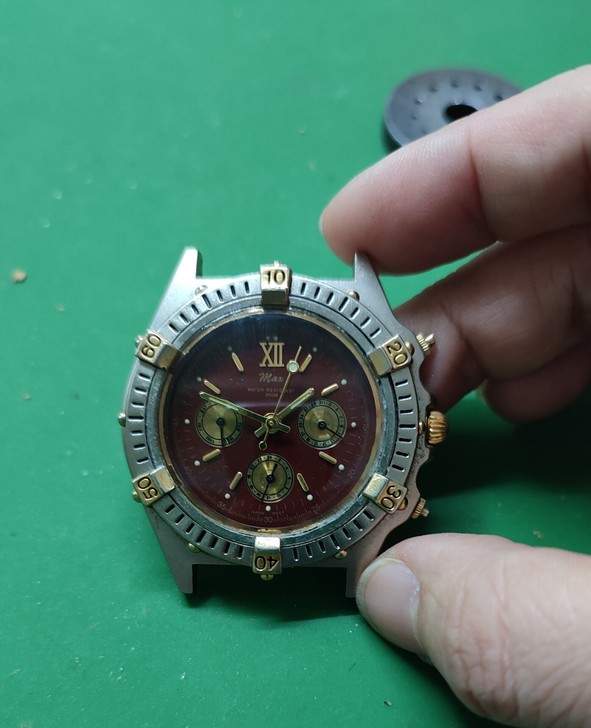 man石英表三针，日历，星期，24小时，全...