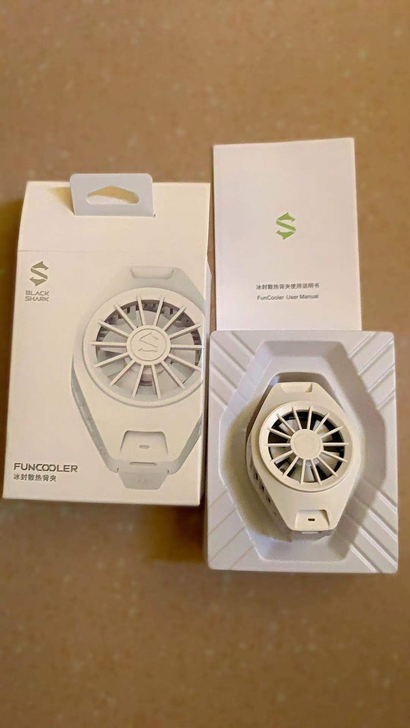 （全新未拆封）小米黑鲨冰封散热背夹 手机游...