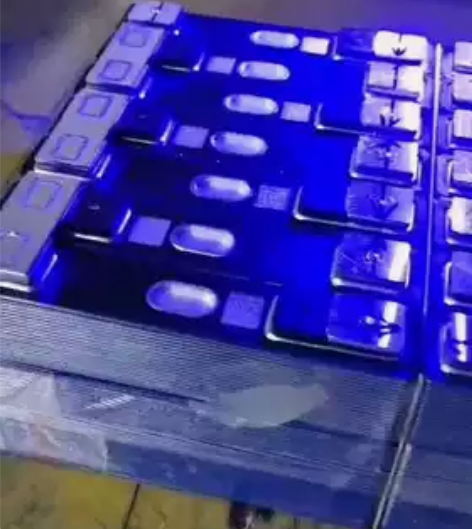 支持花呗。龟车分体仓,低调不张扬的,看起来...