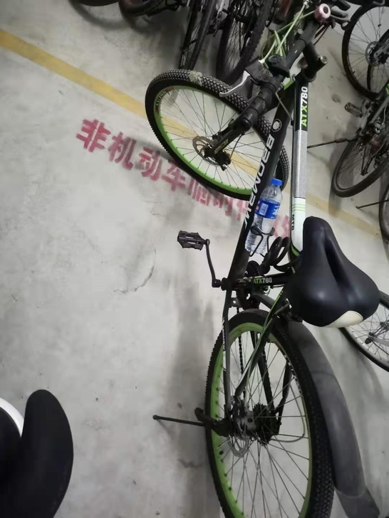 山地车出售,九成新
