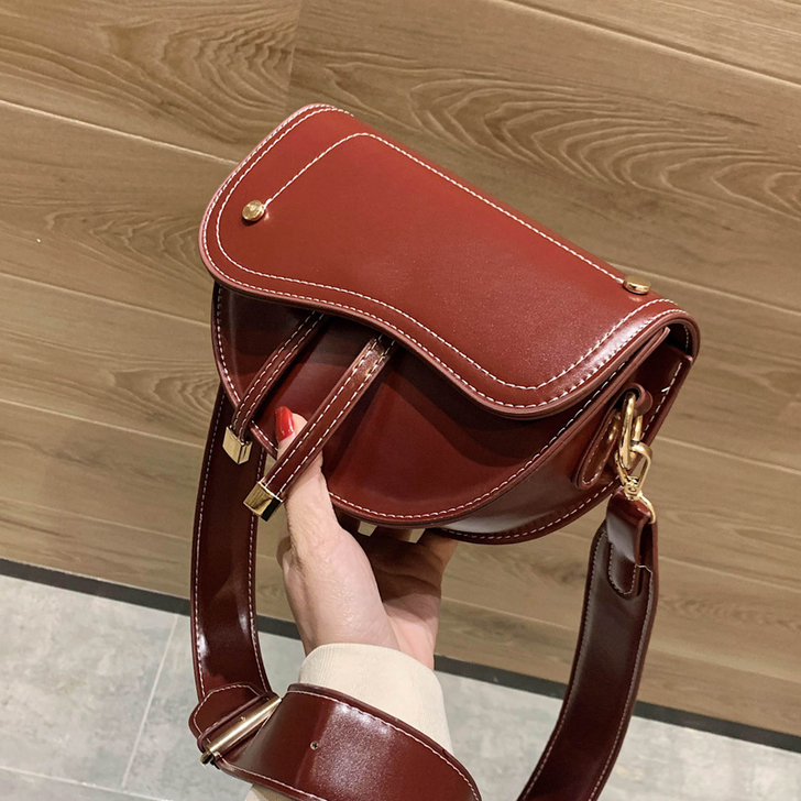 法国小众包包洋气女2020新款潮韩版百搭斜...