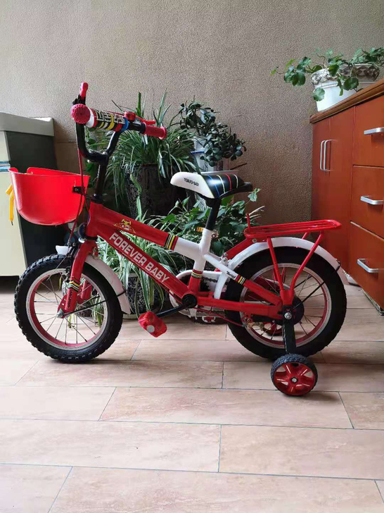 永久宝贝儿童自行车，99999999新，自...