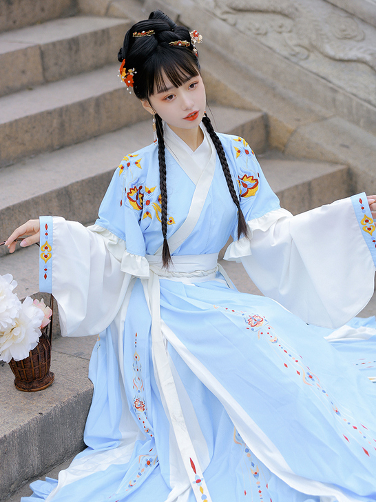 艺缕原创芙蕖汉服女襦裙重工刺绣齐腰破裙晋制...