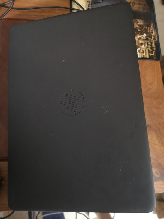 惠普笔记本电脑正版系统九成新。有意需求者价...