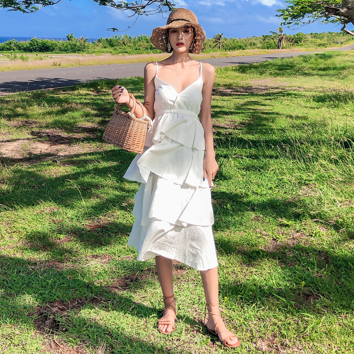 泰国沙滩裙女普吉岛裙子海岛海滩连衣裙白色海...