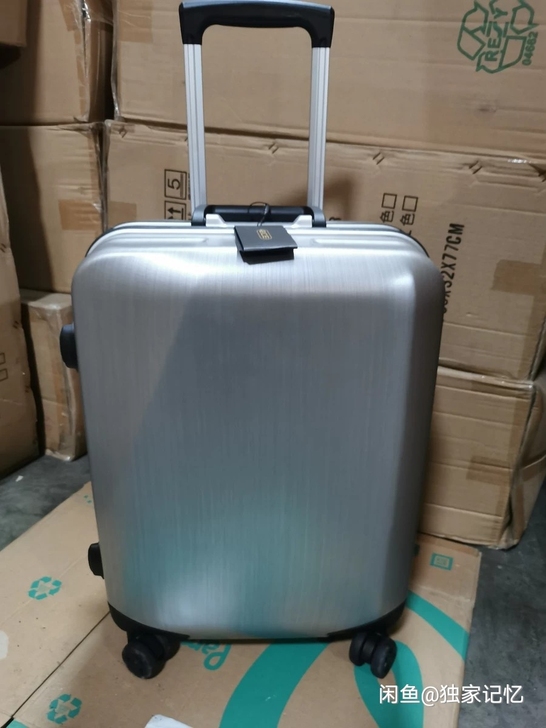 全新20寸拉杆箱行李箱20英寸，全新原箱，...