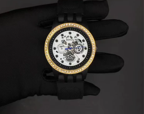 出售一一批高档品牌手表只是有微微瑕疵基本看...