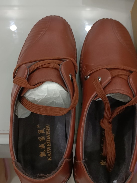 男士秋季单皮鞋，棕色40码，99元包邮买小...