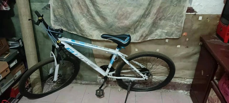 朋友的车，价格可议，我只是帮他挂在网上，具...