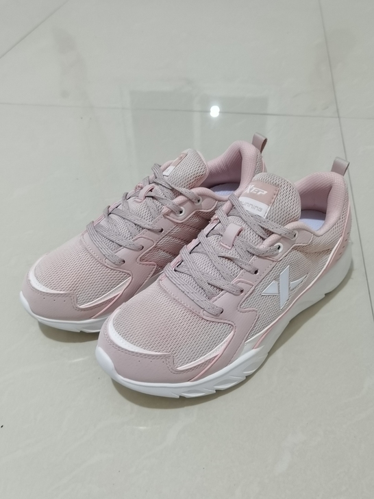 特步女鞋，特步跑鞋女 特步运动鞋女老爹鞋，...