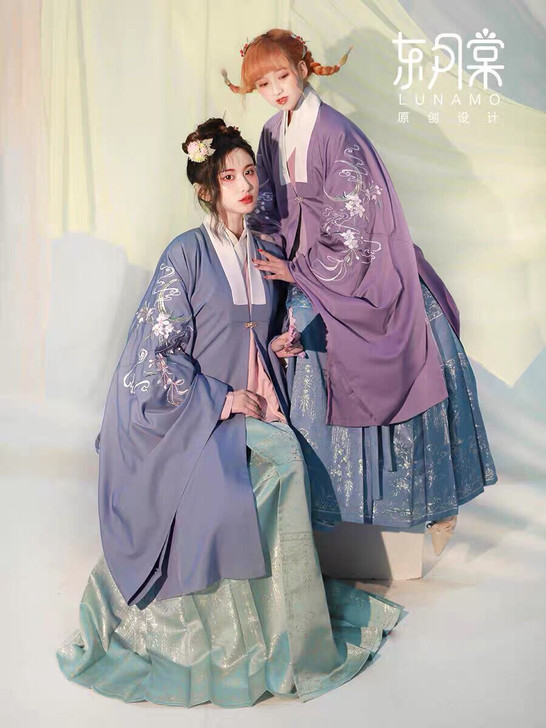 东月棠披风
