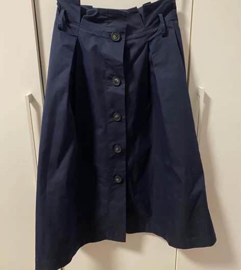 麦檬高腰花苞裙 中长 感兴趣的话点“我想要...