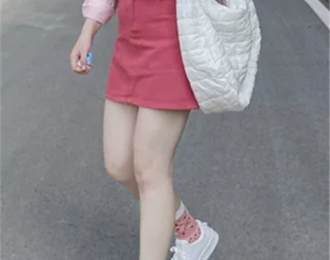 日系减龄女团夏玫红色短裙女牛仔半身裙百搭甜...