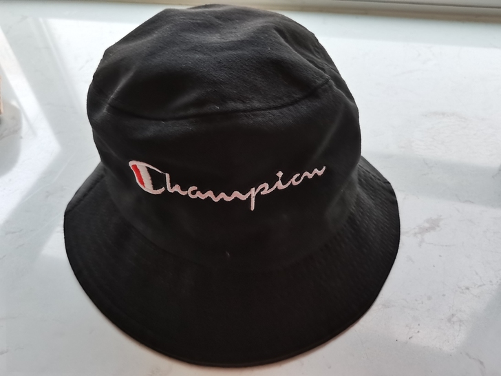 个人闲置的帽子，九成新以上，30到50包邮...