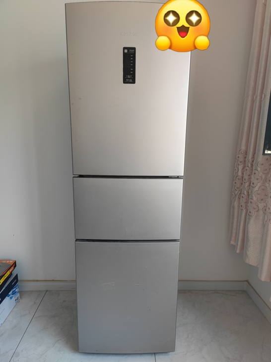 容声冰箱，自用半年，忍痛割爱，爽快的自提。