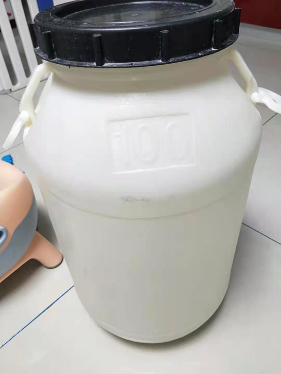 100升食品级塑料桶，养鱼困水用。自提。