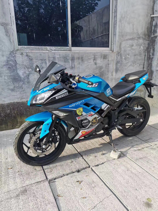 小忍者摩托车公路赛跑车爬赛地平线，改装排气...