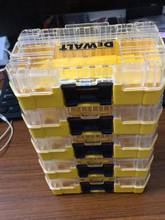 4个得伟批头盒 收纳盒 零件盒