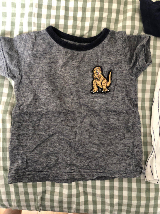 大品牌儿童服装，自家孩子大了这些衣服留给需...