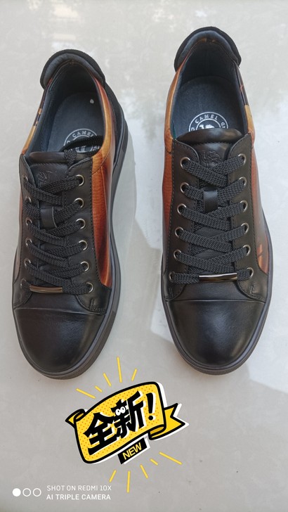 骆驼男鞋 潮流款 内外全真皮的 全新的 原...