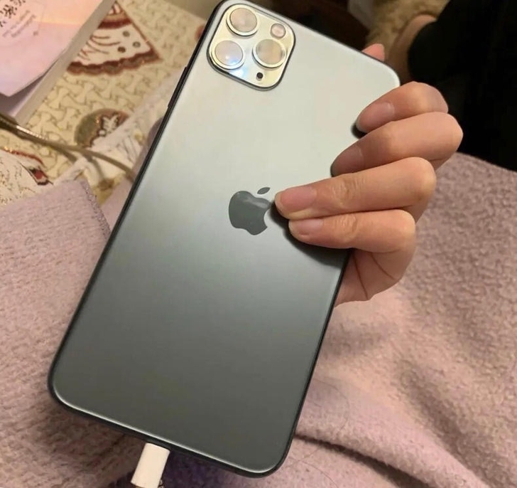 急用钱诚心出 苹果11pormax