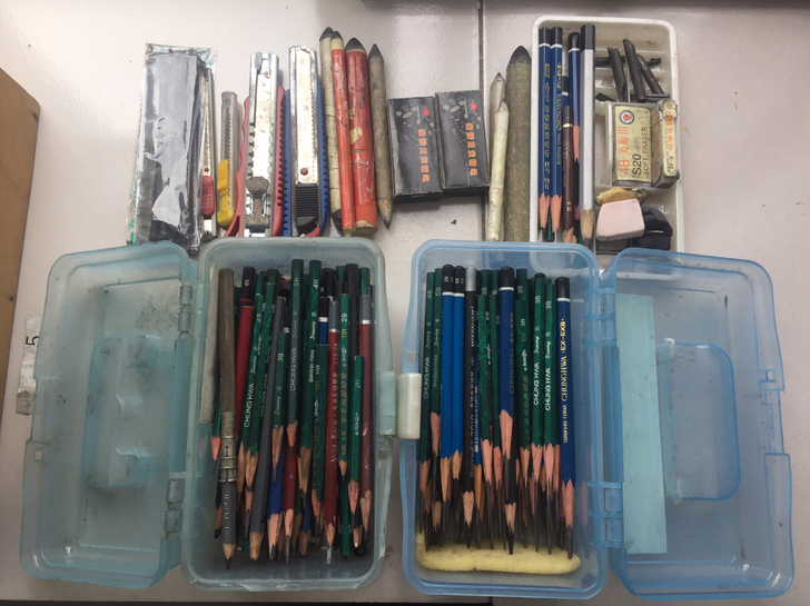 没有比这更全的绘画工具 铅笔 炭铅 炭铅条...