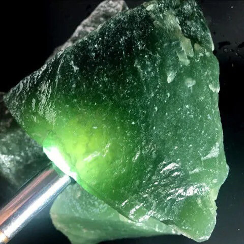 天然玉石原石岫玉毛料,玉雕练手料,可以做摆...