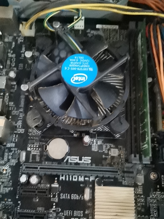 电脑主机i3-7100/H110/4G/2...