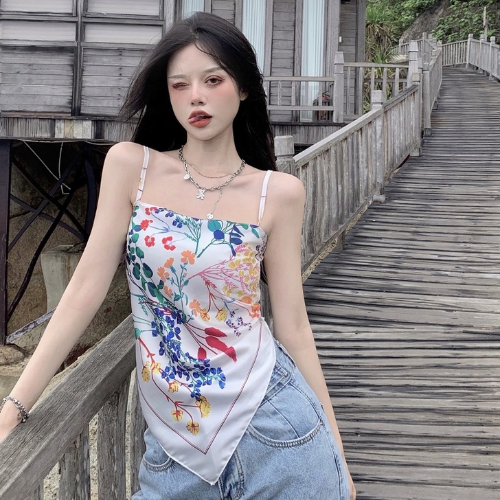 【狂欢价】三亚旅行海边穿搭甜辣妹肚兜式丝巾...