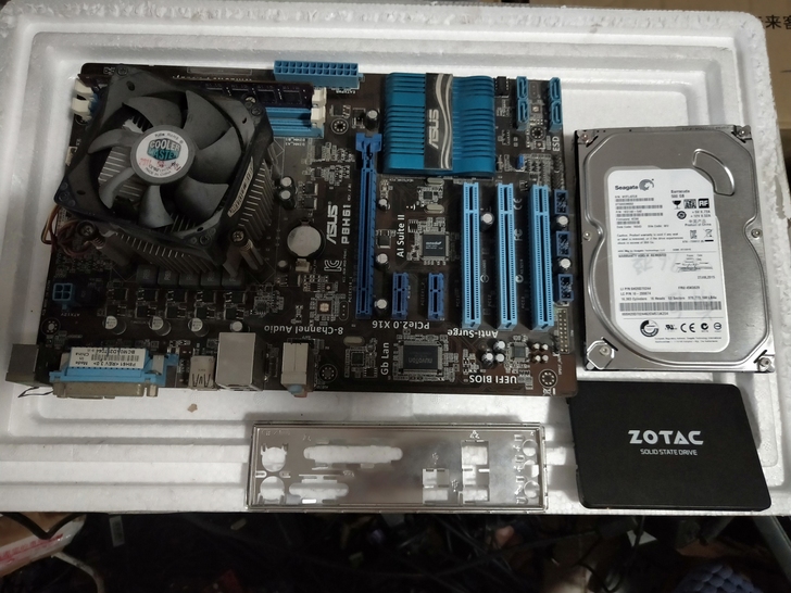 华硕P8H61主板 i5-2300 固态硬盘