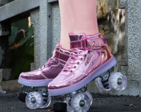 专业双排轮滑鞋溜冰鞋大学生社团四轮旱冰鞋成...