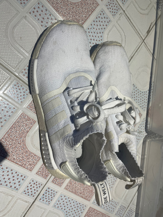 阿迪达斯NMD便宜出40码 不包邮哦