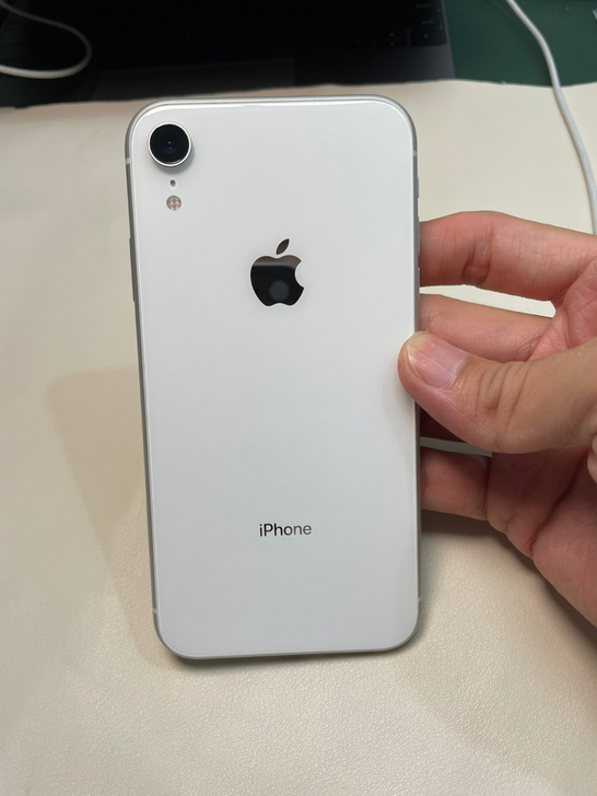 99新国行iPhonexr 128白色手机