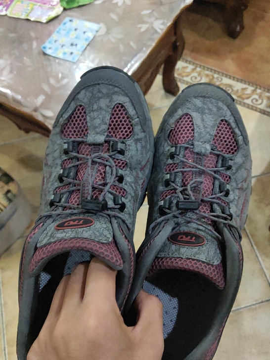 之前公司组织漂流买的鞋好久没机会穿了