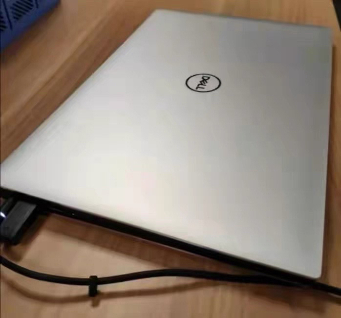 Dell xps15 9560