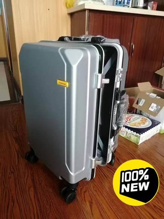 清仓甩卖高质量拉杆行李箱带充电口旅行箱防摔...
