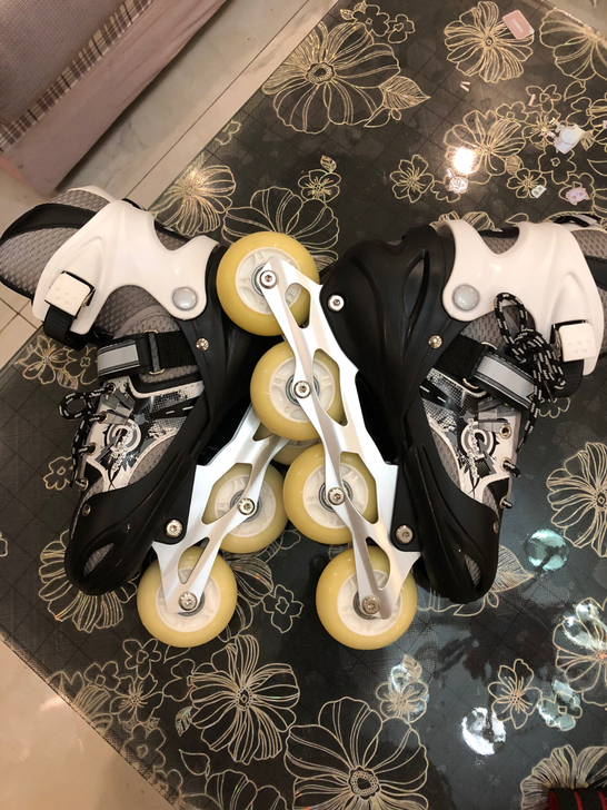 35-38码的旱冰直排轮鞋，买来一直闲置，...