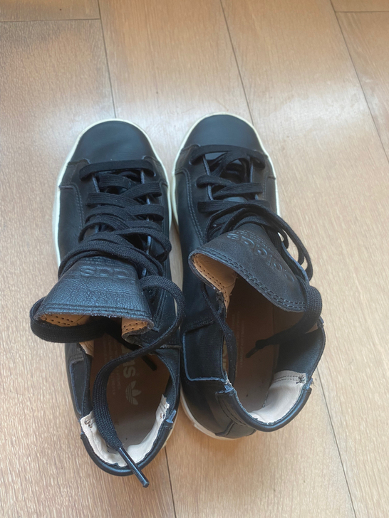 三叶草高帮运动鞋 购于日本 36码 穿了不...