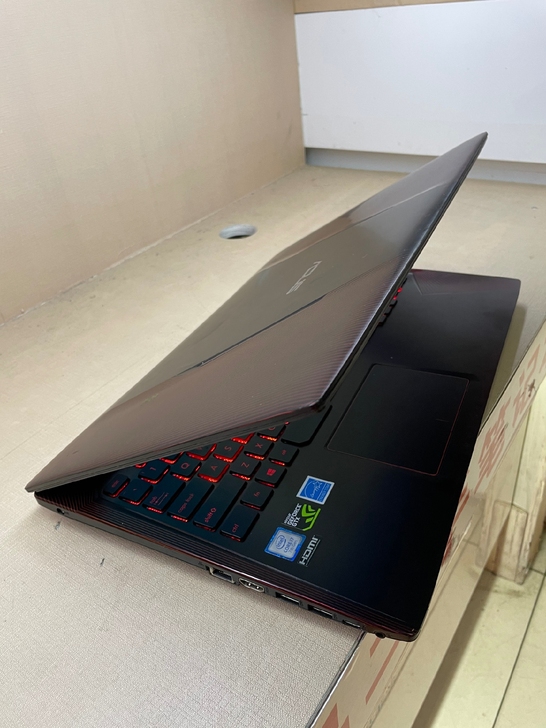 华硕 i7 7700 gtx1050Ti游...