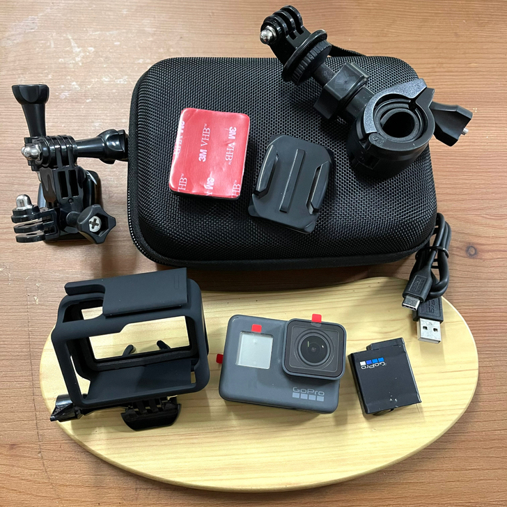 Gopor  5 黑狗5运动相机车友的标配...