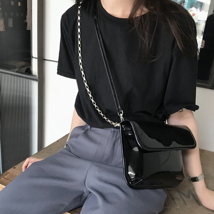 ins博主同款漆皮黑包