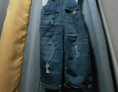 便宜出牛仔裤2条[白菜]背带七分裤洗过未上...