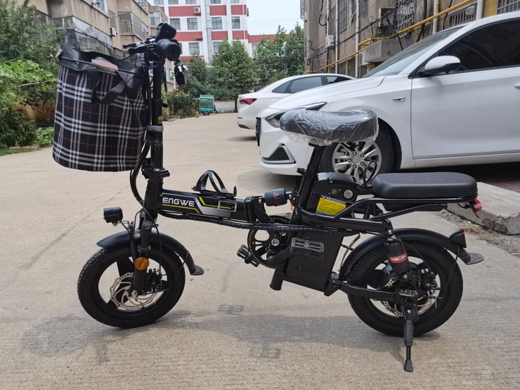 英格威折叠电动车,电力续航200km。刚买...