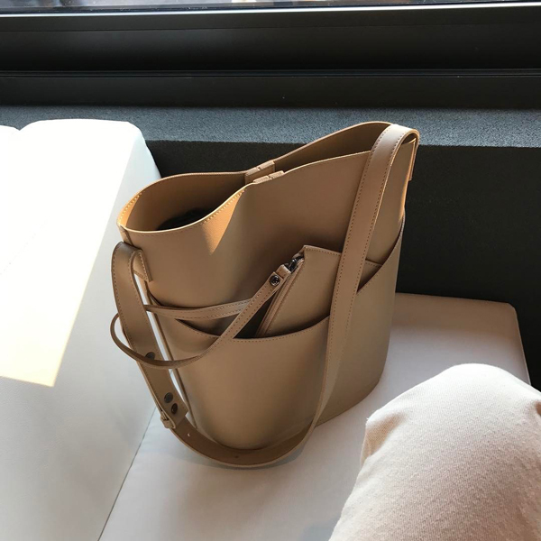 包包2021新款简约休闲单肩大容量包韩版水...