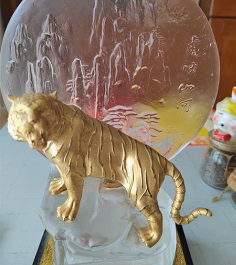 水晶摆件，重量有点沉，免费送！ 1，市内自...