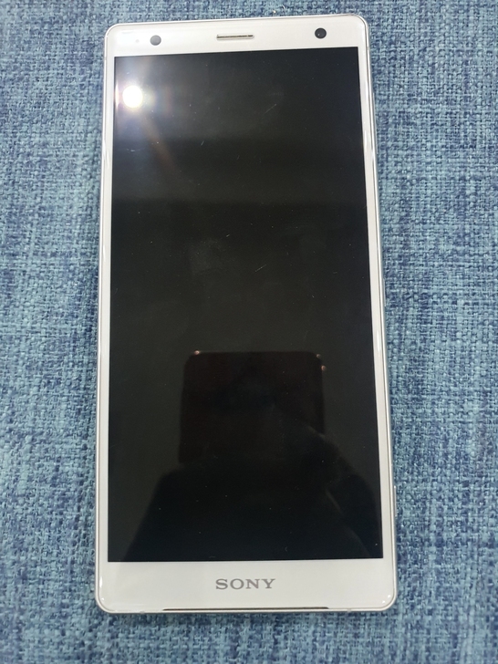 索尼xz2,双卡6+64,骁龙845,成色...