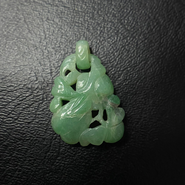 日本中古玉雕吊坠，尺寸细节如图