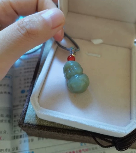 和田玉，玉雕小财神，且末蓝的小财神，很可爱...