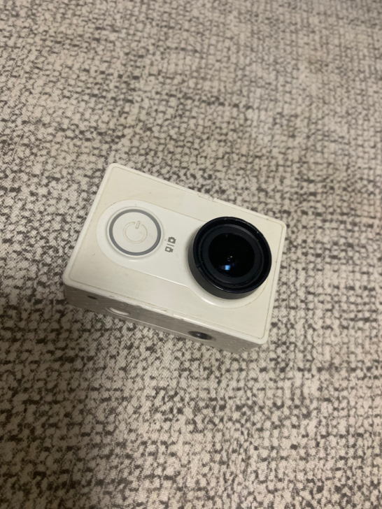 小蚁相机，成色如图，功能正常，无卡。另有H...